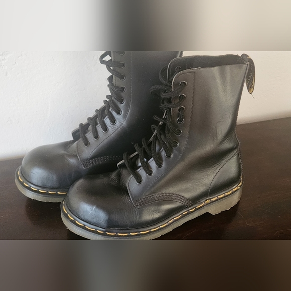 NWOB Doc Martin's - Picture 2 of 5